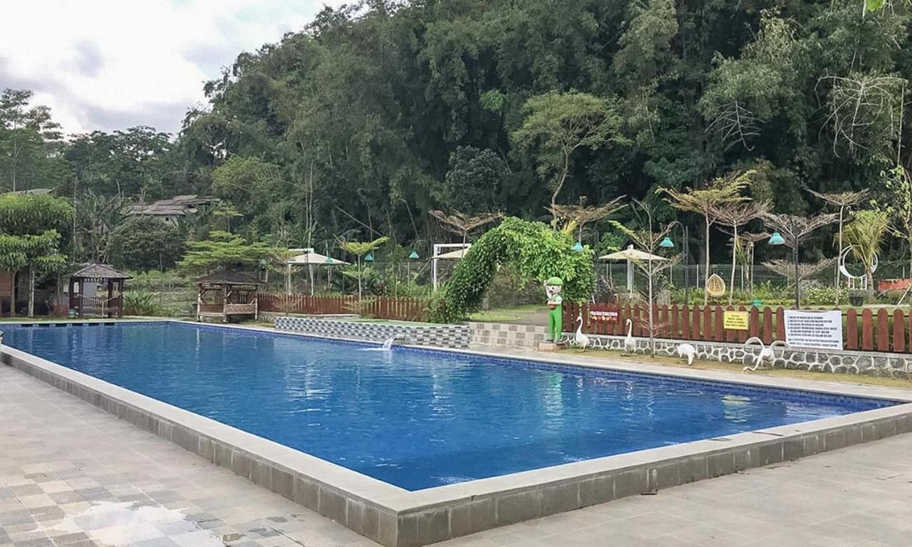 Hotel Reddoorz Near Wisata Paribendo Lawang Exterior foto